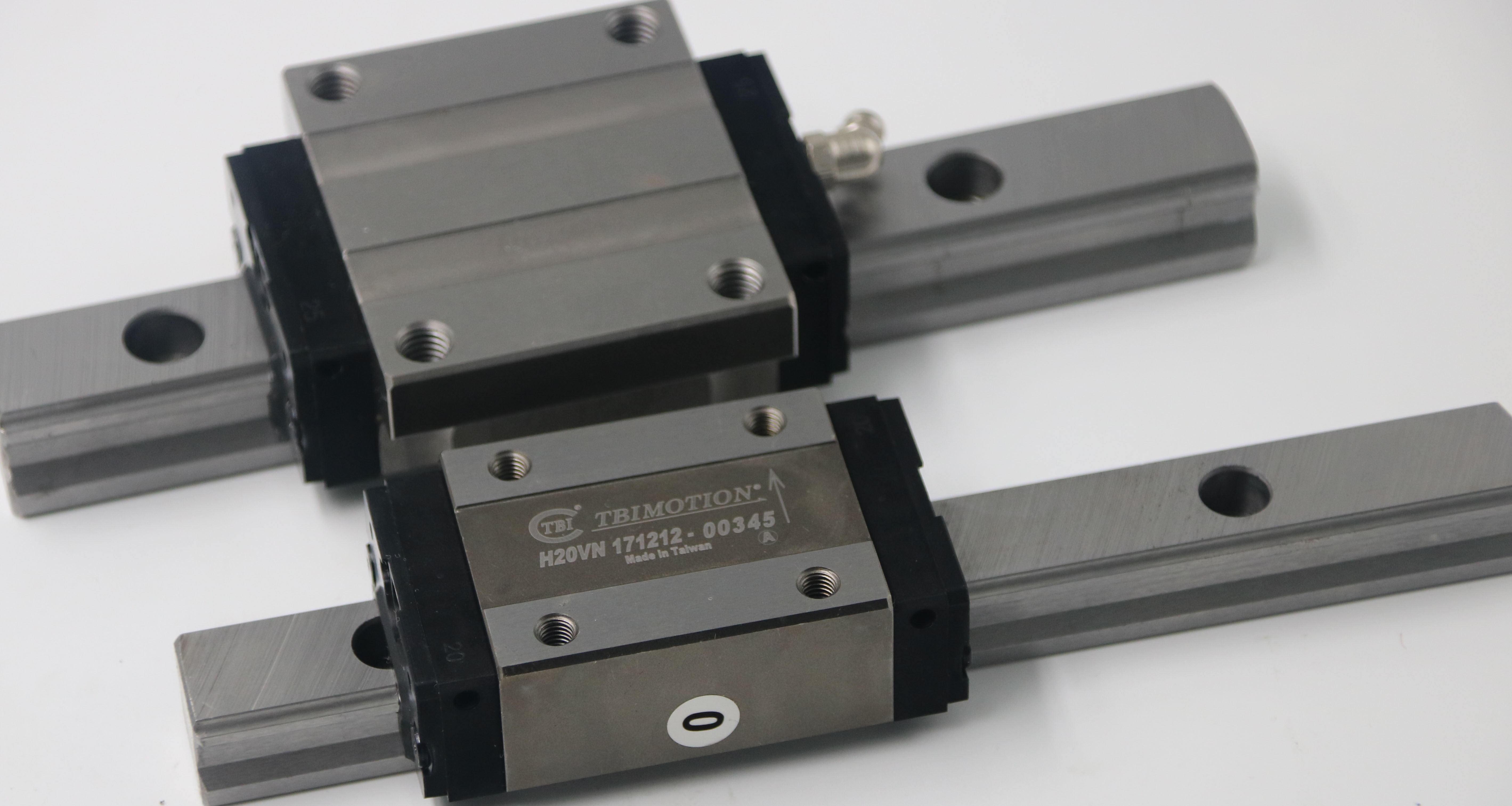 ���ǵĲ�Ʒ��Ҫ���ڣ�������������綯���ߡ������е����֯��е�����ͻ�е��ұ���е��������ҽ����е��������ˮ�á�ӡˢ����̵Ȼ�е